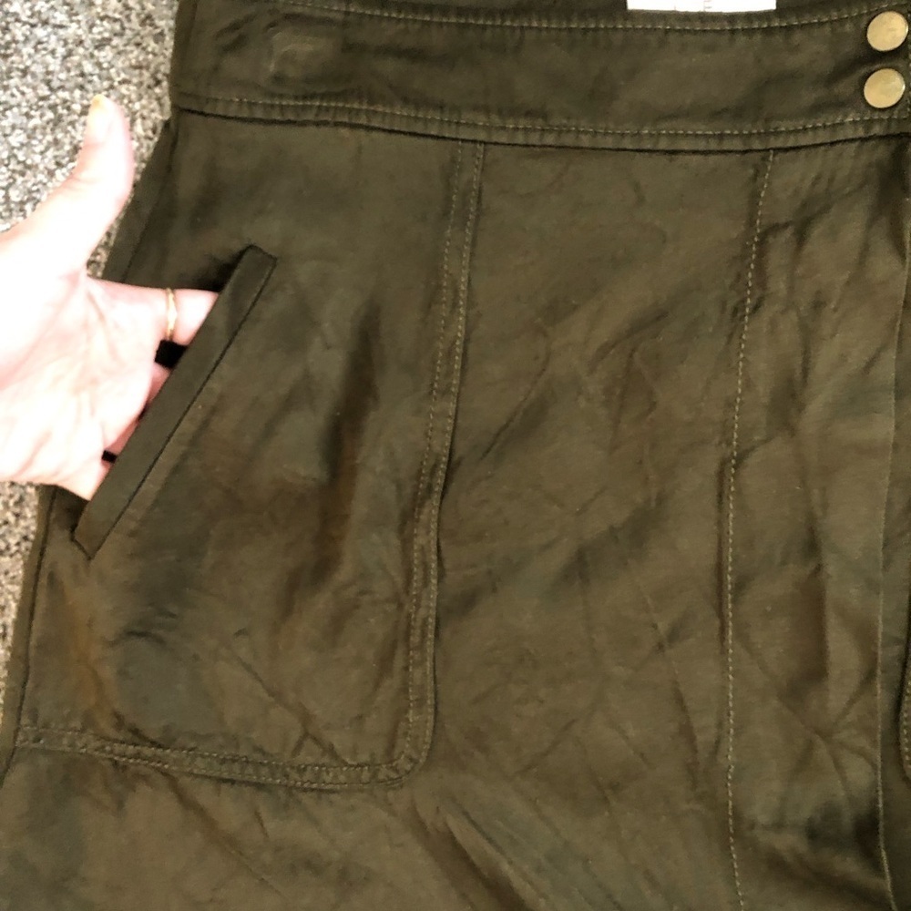 Loft dark green rayon wrap style mini skirt sz 6 - Picture 6 of 7